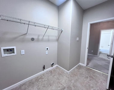 11750 Pinemeade Lane - Photo Thumbnail 19