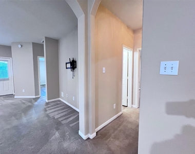 11750 Pinemeade Lane - Photo Thumbnail 16