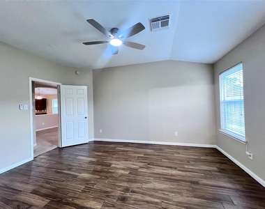 11750 Pinemeade Lane - Photo Thumbnail 30