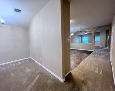 11750 Pinemeade Lane - Photo Thumbnail 5