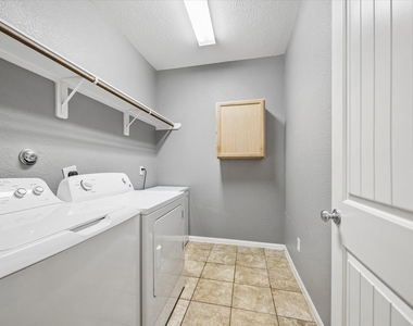 4419 Convento Drive - Photo Thumbnail 26