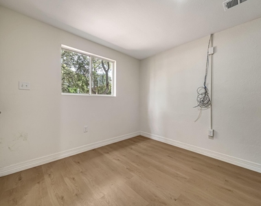 411 Avenue A - Photo Thumbnail 10