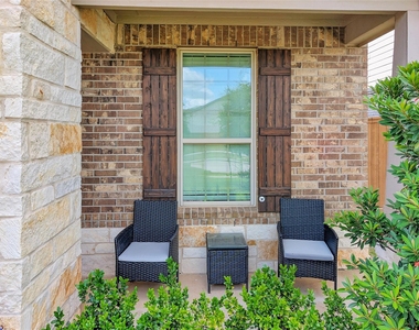 1328 Ventura Creek Drive - Photo Thumbnail 31