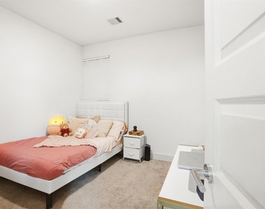 4408 Santorini Lane - Photo Thumbnail 18
