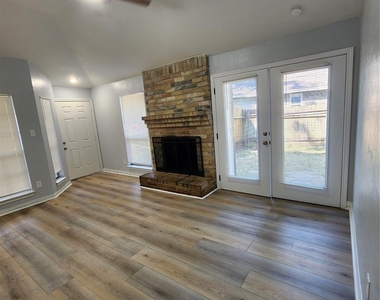 5003 Maurita Drive - Photo Thumbnail 6