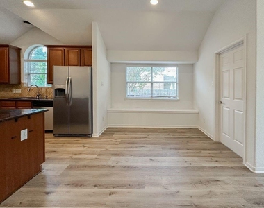 73 E Montfair Boulevard - Photo Thumbnail 15