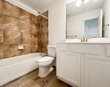 73 E Montfair Boulevard - Photo Thumbnail 8