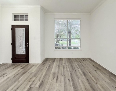 73 E Montfair Boulevard - Photo Thumbnail 3