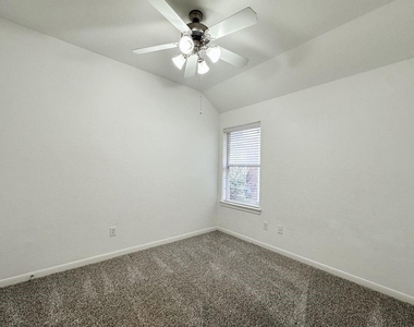 73 E Montfair Boulevard - Photo Thumbnail 9