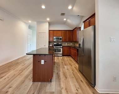 73 E Montfair Boulevard - Photo Thumbnail 16
