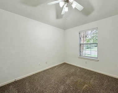 73 E Montfair Boulevard - Photo Thumbnail 10