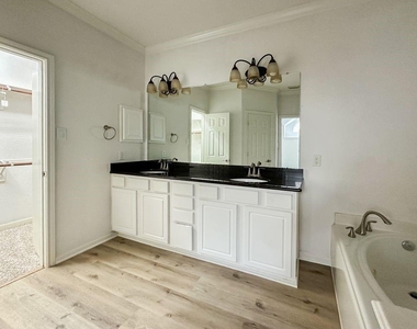 73 E Montfair Boulevard - Photo Thumbnail 25