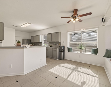 16315 April Ridge Drive - Photo Thumbnail 10