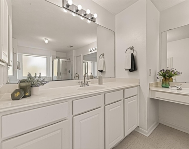 16315 April Ridge Drive - Photo Thumbnail 38