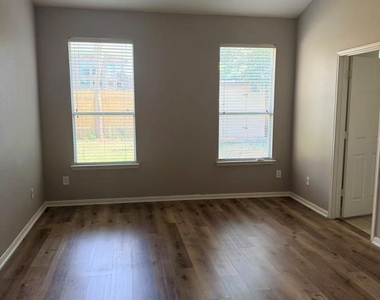 26327 Whittmore Fields Drive - Photo Thumbnail 8