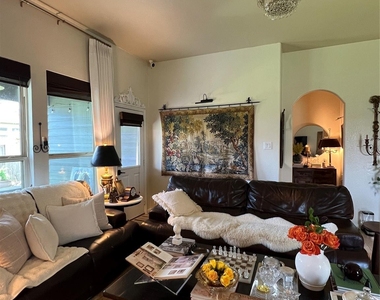 6018 Le Moyne Pass Lane - Photo Thumbnail 4