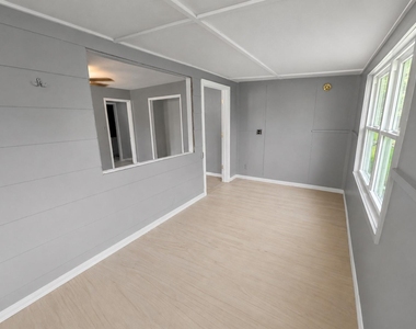 227 Live Oak Lane - Photo Thumbnail 14