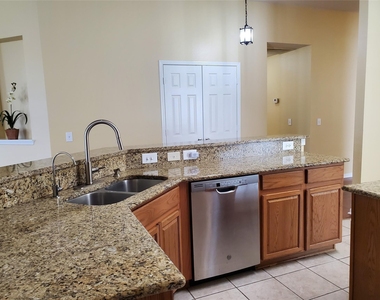 2502 Suncreek Lane - Photo Thumbnail 9