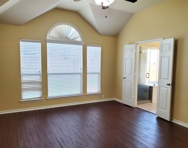 2502 Suncreek Lane - Photo Thumbnail 16
