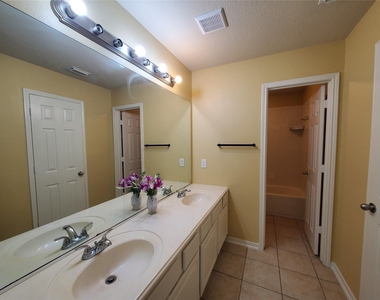 2502 Suncreek Lane - Photo Thumbnail 19