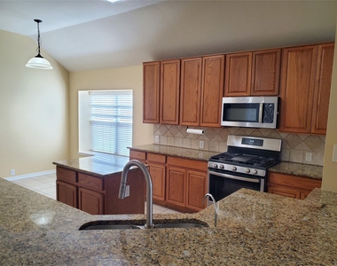 2502 Suncreek Lane - Photo Thumbnail 13