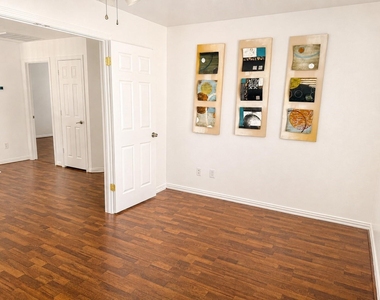 5507 Cranston Court - Photo Thumbnail 25