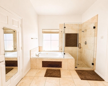 5507 Cranston Court - Photo Thumbnail 20