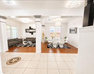 5507 Cranston Court - Photo Thumbnail 4