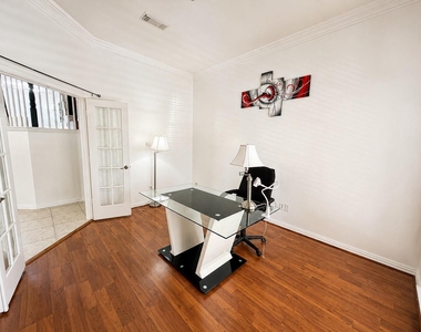 5507 Cranston Court - Photo Thumbnail 5