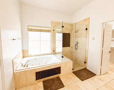 5507 Cranston Court - Photo Thumbnail 19