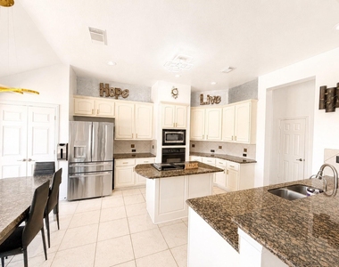 5507 Cranston Court - Photo Thumbnail 12