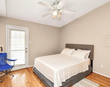 3770 Lovers Wood Lane - Photo Thumbnail 17
