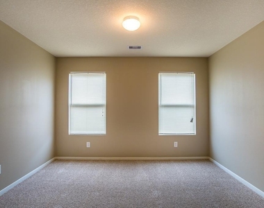 22626 Spring Crossing Drive - Photo Thumbnail 3