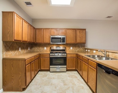 22626 Spring Crossing Drive - Photo Thumbnail 4