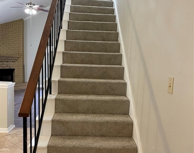 3118 Redcliff Drive - Photo Thumbnail 16