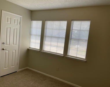 3118 Redcliff Drive - Photo Thumbnail 20