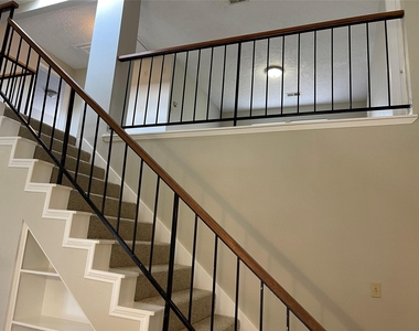 3118 Redcliff Drive - Photo Thumbnail 17