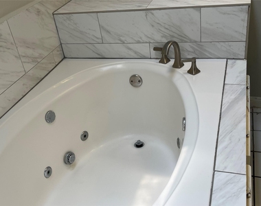 3118 Redcliff Drive - Photo Thumbnail 13