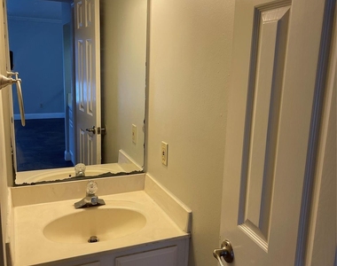 3118 Redcliff Drive - Photo Thumbnail 23