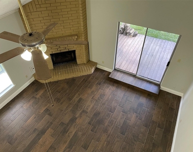 3118 Redcliff Drive - Photo Thumbnail 8