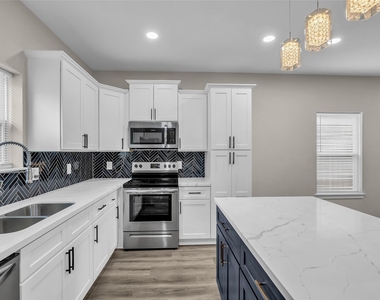 8529 Dosia Street - Photo Thumbnail 8