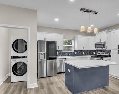 8529 Dosia Street - Photo Thumbnail 10