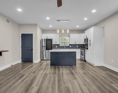 8529 Dosia Street - Photo Thumbnail 2