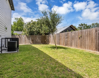 8529 Dosia Street - Photo Thumbnail 21