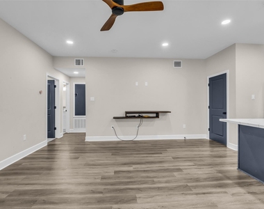 8529 Dosia Street - Photo Thumbnail 13