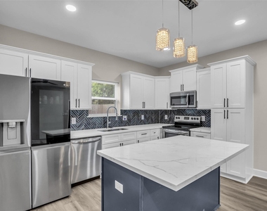 8529 Dosia Street - Photo Thumbnail 6