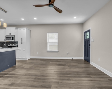 8529 Dosia Street - Photo Thumbnail 4
