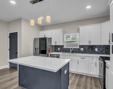 8529 Dosia Street - Photo Thumbnail 7