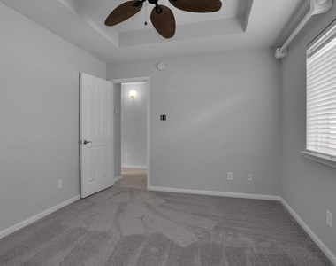 106 Snug Harbor Drive - Photo Thumbnail 7