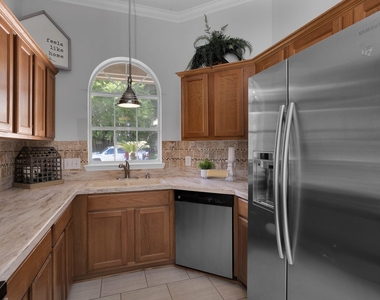 106 Snug Harbor Drive - Photo Thumbnail 2